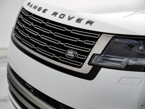Used 2023 Land Rover Range Rover SE image 30