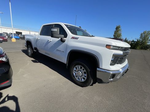 Used 2024 Chevrolet Silverado 2500 LT w/ All Star Edition AWD/4WD image 5