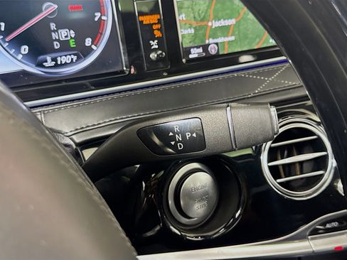 Used 2016 Mercedes-Benz Maybach S 600 image 21