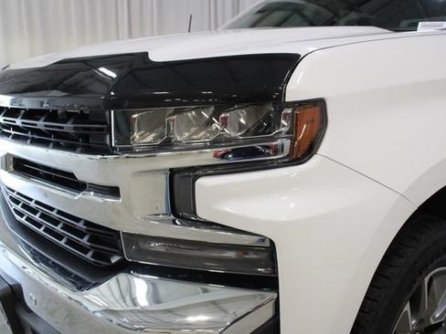 Used 2022 Chevrolet Silverado 1500 LT AWD/4WD image 32