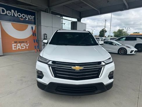 Used 2023 Chevrolet Traverse LT AWD/4WD image 4