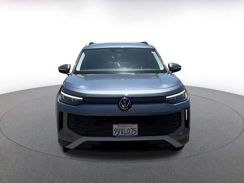 Used 2026 Volkswagen Tiguan SE AWD/4WD image 4