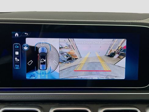 New 2026 Mercedes-Benz GLS 580 4MATIC image 18