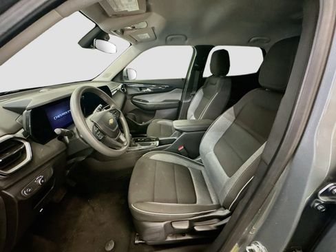 Used 2025 Chevrolet TrailBlazer LT AWD/4WD image 13