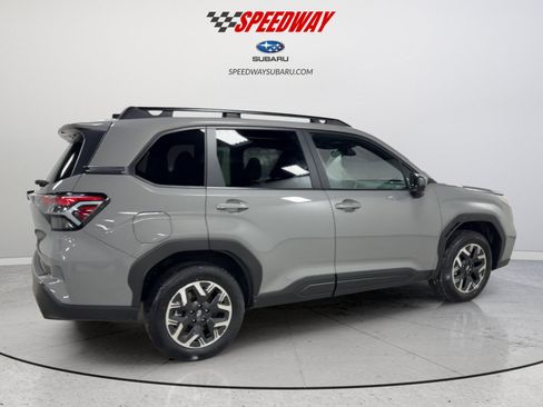 Used 2026 Subaru Forester Premium AWD/4WD image 4
