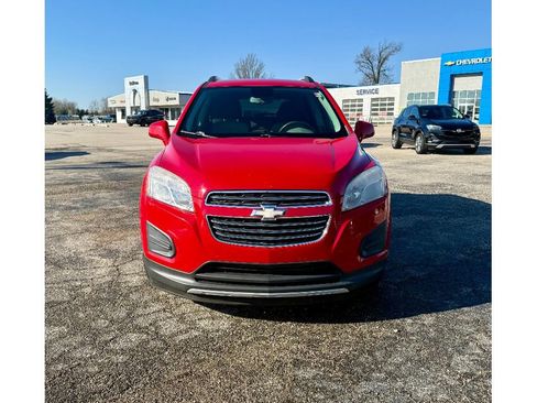 Used 2015 Chevrolet Trax LT w/ LT Sun and Sound Package image 7