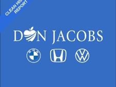 Used 2024 Volkswagen Jetta SE FWD image 3