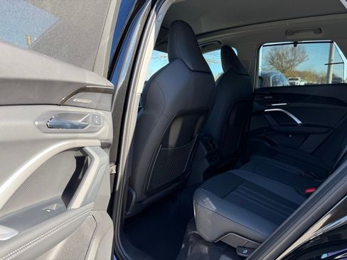 New 2025 Audi Q5 2.0T Premium image 18