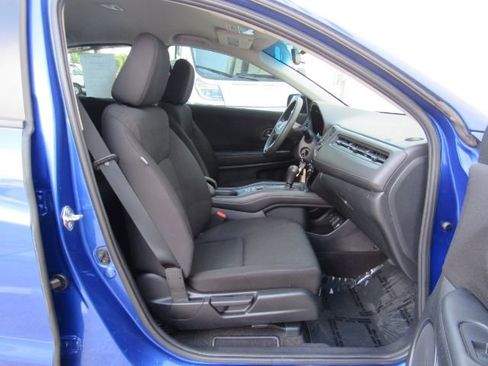 Used 2018 Honda HR-V LX image 17