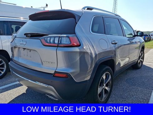 Used 2019 Jeep Cherokee Limited AWD/4WD image 5