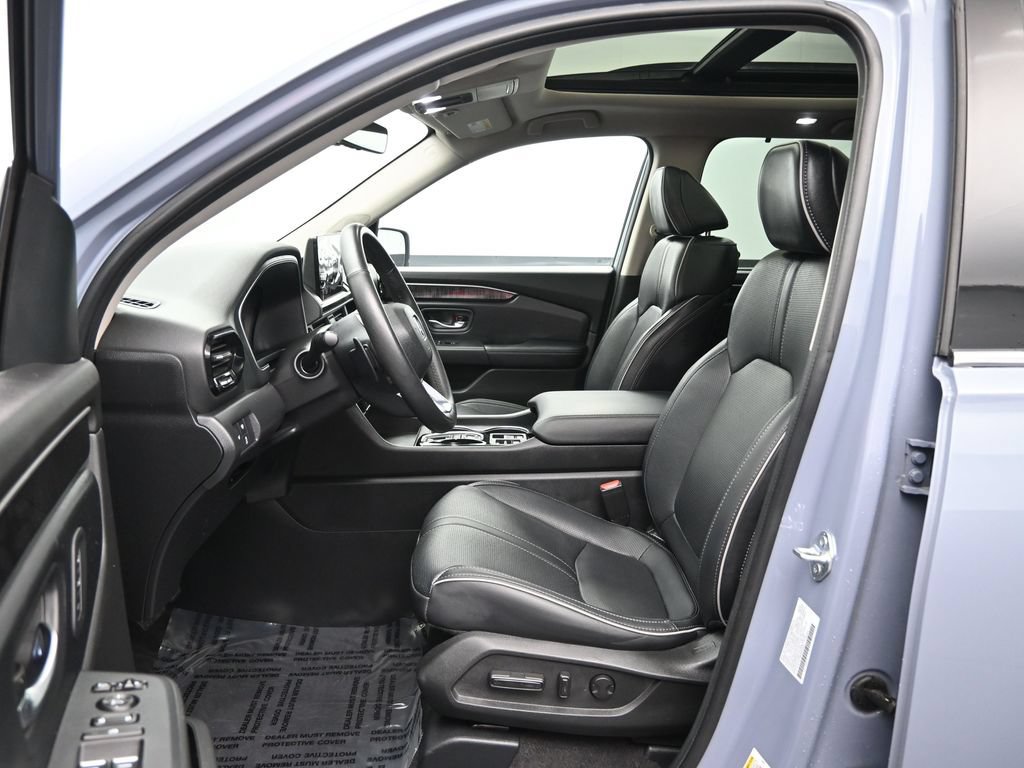 Used 2023 Honda Pilot Elite image 22