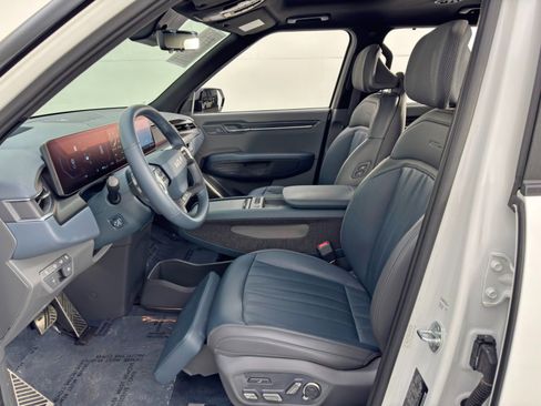 Used 2024 Kia EV9 GT-Line image 17