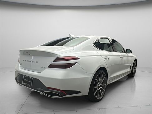 Certified 2025 Genesis G70 2.5T image 7