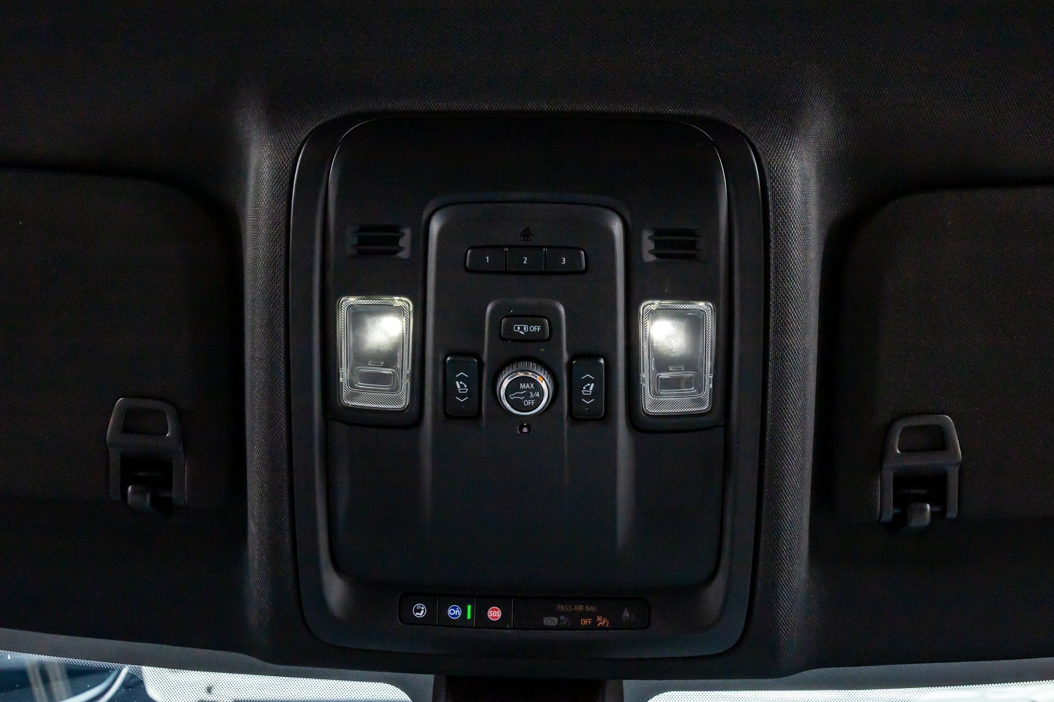 Used 2021 GMC Yukon XL SLT w/ SLT Luxury Package RWD image 25