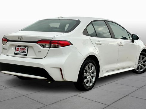 Used 2022 Toyota Corolla LE FWD image 12