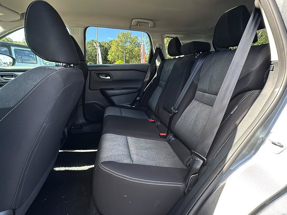 Certified 2025 Nissan Rogue SV AWD/4WD image 18