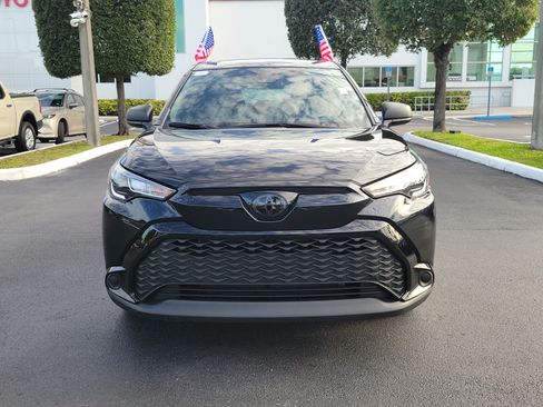 Used 2025 Toyota Corolla Cross AWD Hybrid image 4