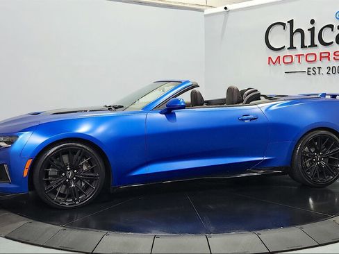 Used 2018 Chevrolet Camaro ZL1 RWD image 4