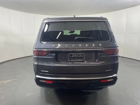 Used 2022 Jeep Wagoneer Series I w/ Premium Group I AWD/4WD image 7