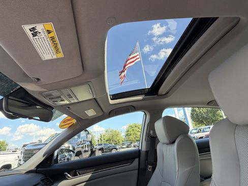 Used 2018 Honda Accord EX-L image 28