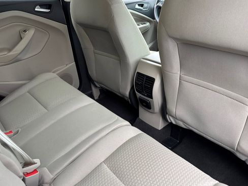 Used 2017 Ford Escape SE image 29