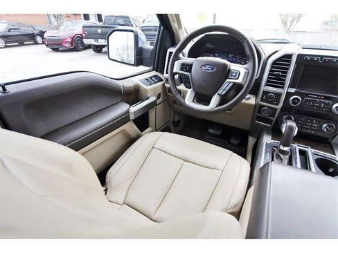 Used 2019 Ford F150 Lariat w/ Equipment Group 502A Luxury image 7