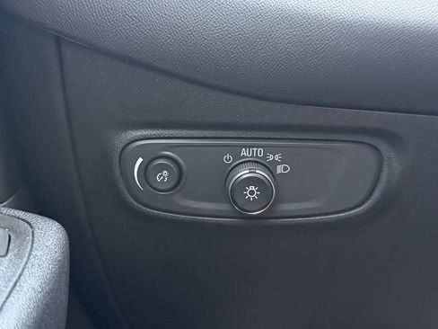 Used 2023 Chevrolet Equinox RS w/ RS Leather Package FWD image 27