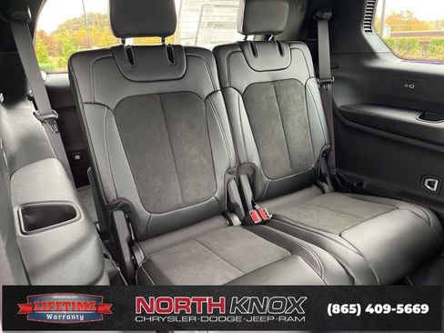 New 2025 Jeep Grand Cherokee L Altitude image 26