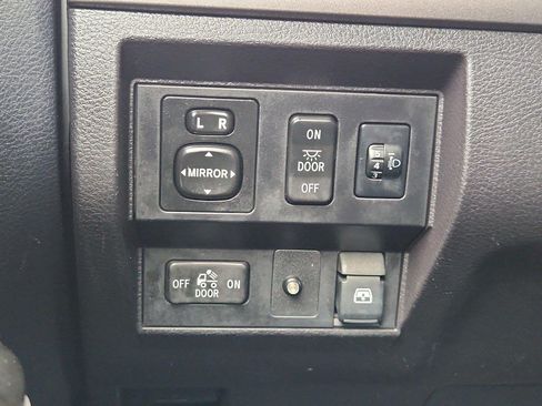 Used 2016 Toyota Tundra SR5 RWD image 16