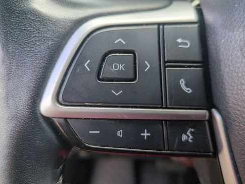 Used 2022 Toyota Highlander XSE AWD/4WD image 17