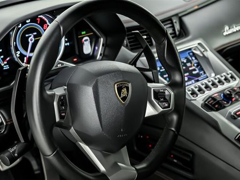 Used 2017 Lamborghini Aventador LP 700-4 AWD/4WD image 20