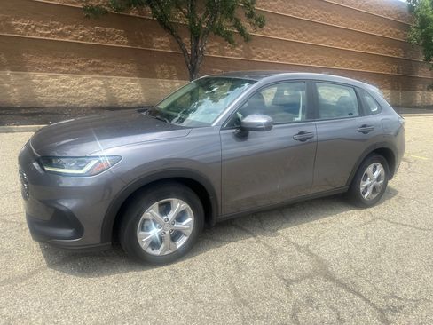 Certified 2024 Honda HR-V LX image 5