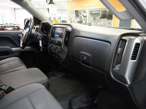 Used 2018 Chevrolet Silverado 1500 LT w/ LT Eassist Package image 23