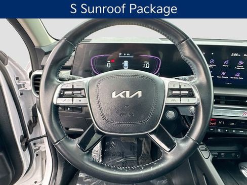 Certified 2023 Kia Telluride S w/ S Sunroof Package image 14