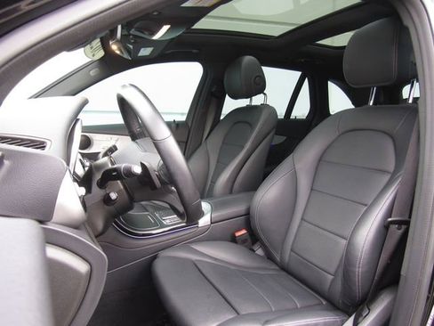 Used 2022 Mercedes-Benz GLC 300 4MATIC image 10