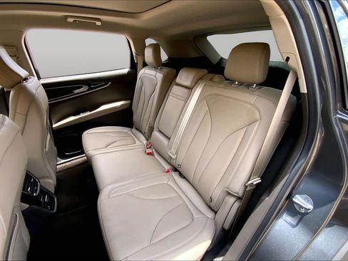 Used 2022 Lincoln Nautilus Reserve AWD/4WD image 21