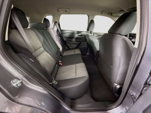 Used 2026 Nissan Rogue SV image 27