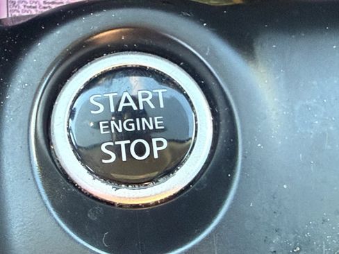 Used 2023 Nissan Kicks S image 17