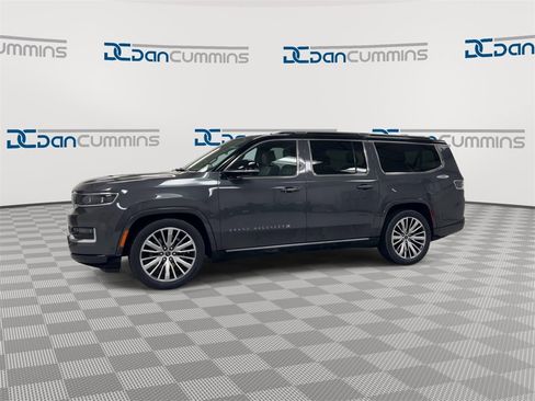 Used 2024 Jeep Grand Wagoneer L Series III image 4