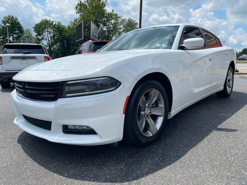 Used 2016 Dodge Charger SXT RWD image 7