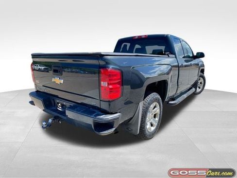Used 2018 Chevrolet Silverado 1500 LT w/ All Star Edition AWD/4WD image 3