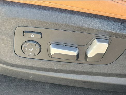 Used 2026 BMW X5 xDrive40i w/ M Sport Package image 25