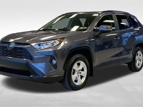 Used 2019 Toyota RAV4 XLE image 2