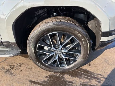 Used 2025 Lexus GX 550 550 Premium+ w/ Accessory Package (2T) image 27