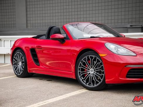 Used 2017 Porsche 718 Boxster S RWD image 37
