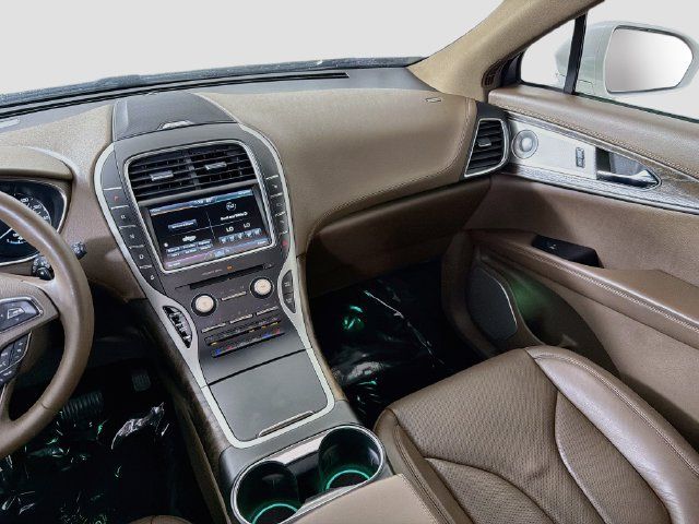 Used 2016 Lincoln MKX Reserve w/ Luxury Package FWD image 26