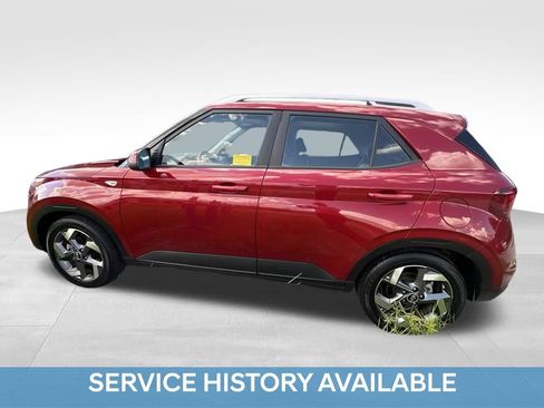 Used 2025 Hyundai Venue SEL FWD image 3