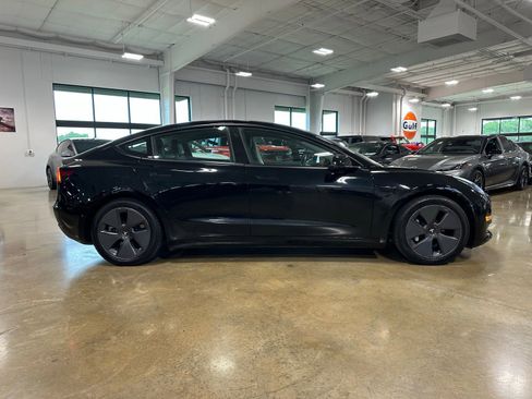 Used 2022 Tesla Model 3 Long Range AWD/4WD image 7