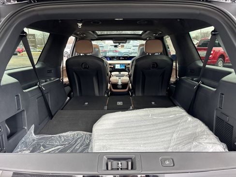 New 2026 Lincoln Navigator L Black Label AWD/4WD image 9