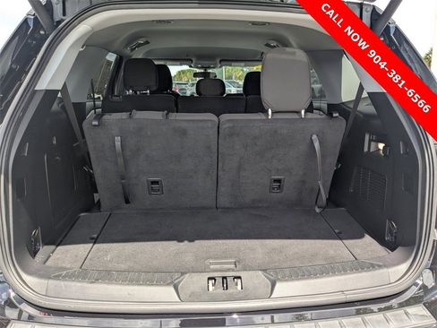 Used 2022 Ford Explorer XLT image 12